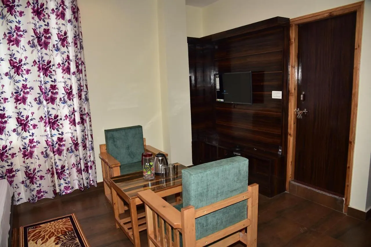 Royal Cedar B&B Holiday home Shimla